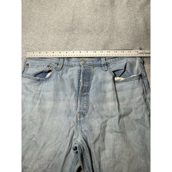 Levis 501 Jeans Women W33 L32 Button Fly Light Blue Denim Slight Taper - Picture 4 of 16